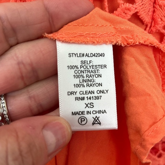 ASTR The Label Coral Lace Midi Dress XS Romantic Lace Crochet Wedding Guest - Picture 9 of 12